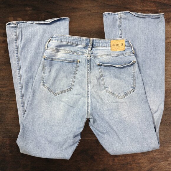 Hollister Curvy High-Rise Vintage Flare Jeans | Light Wash | Size 7 (28) - Picture 2 of 3